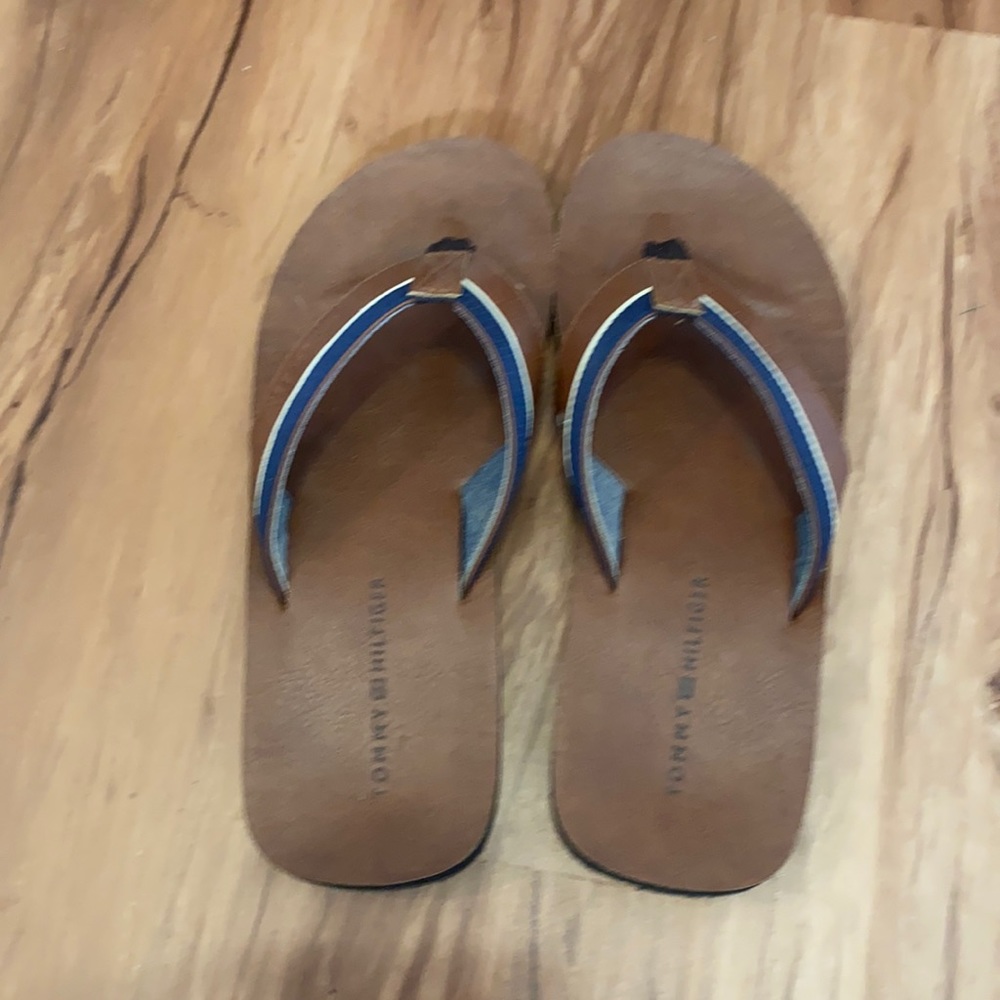 Tommy Hilfiger men’s flip flop- men’s size 9